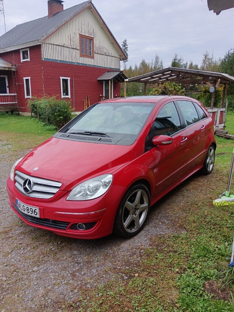 Mercedes-Benz B