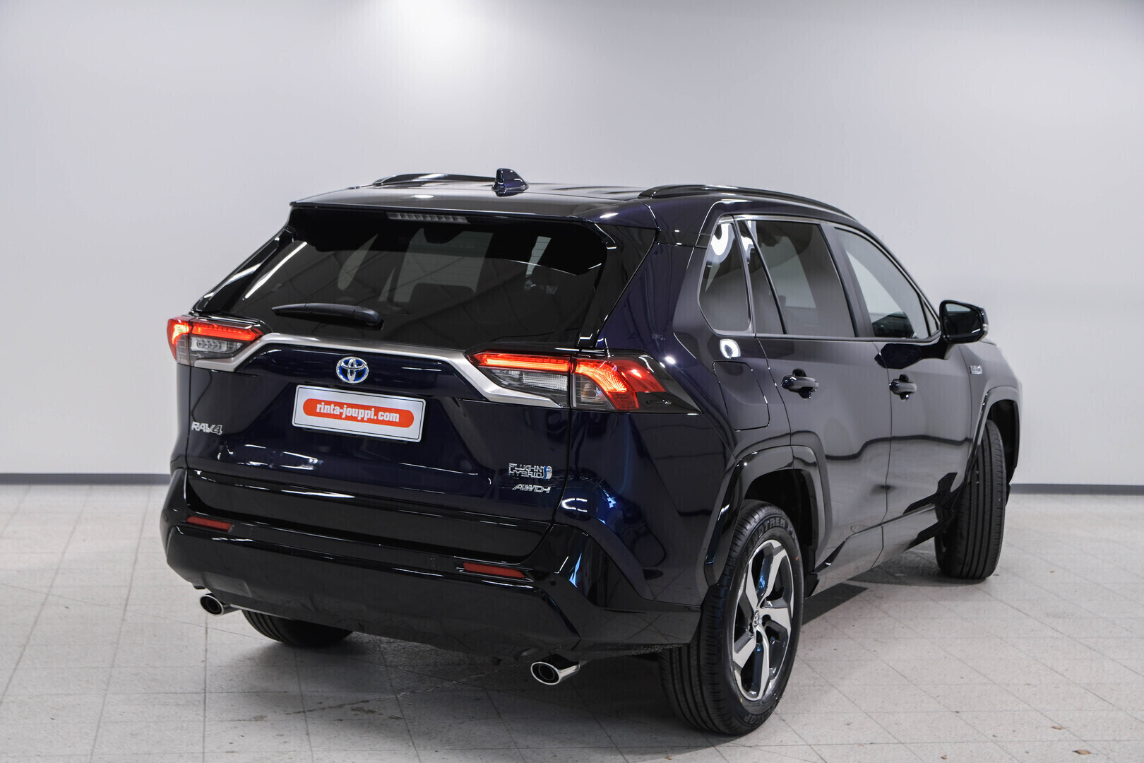 Toyota RAV4 Plug-In 2024, photo 6/10