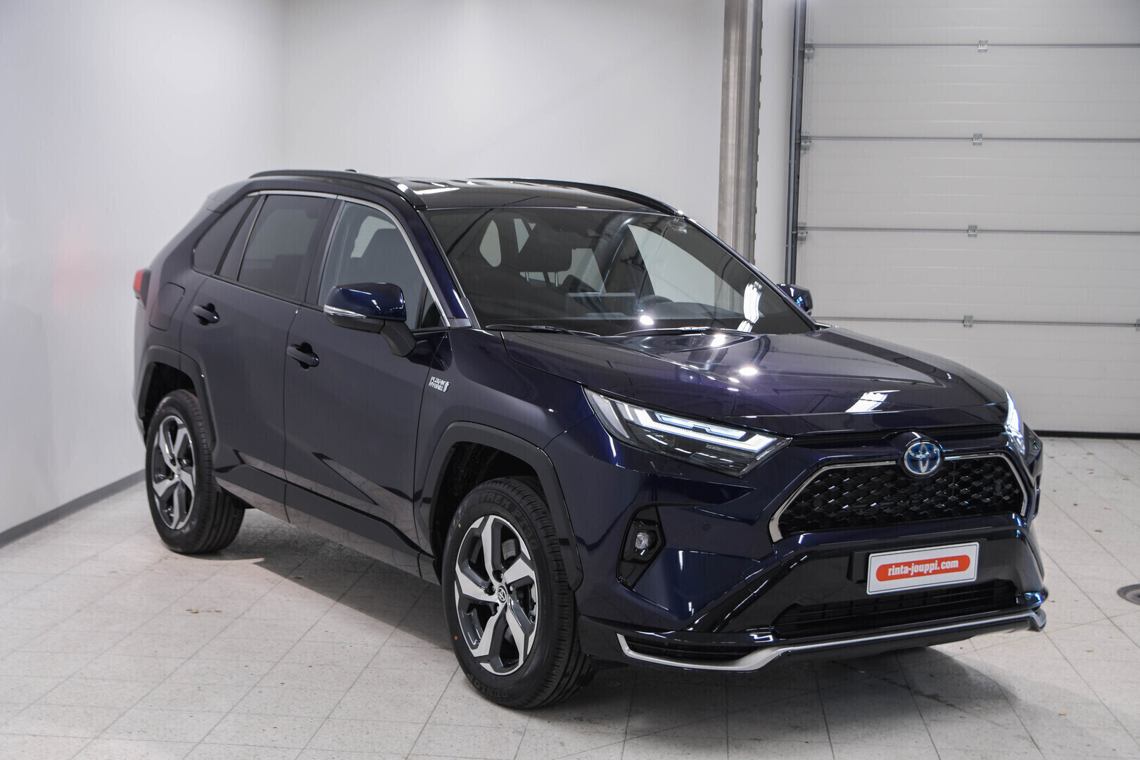 Toyota RAV4 Plug-In 2024, photo 4/10