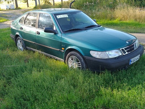 Saab 900