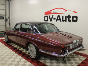 Jaguar XJ12