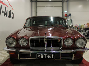 Jaguar XJ12