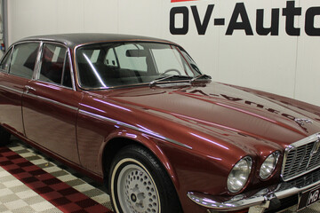 Jaguar XJ12
