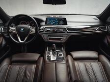 BMW 740