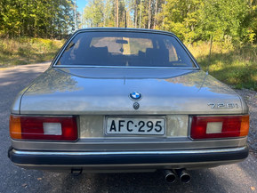 BMW 728