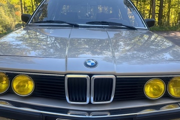 BMW 728