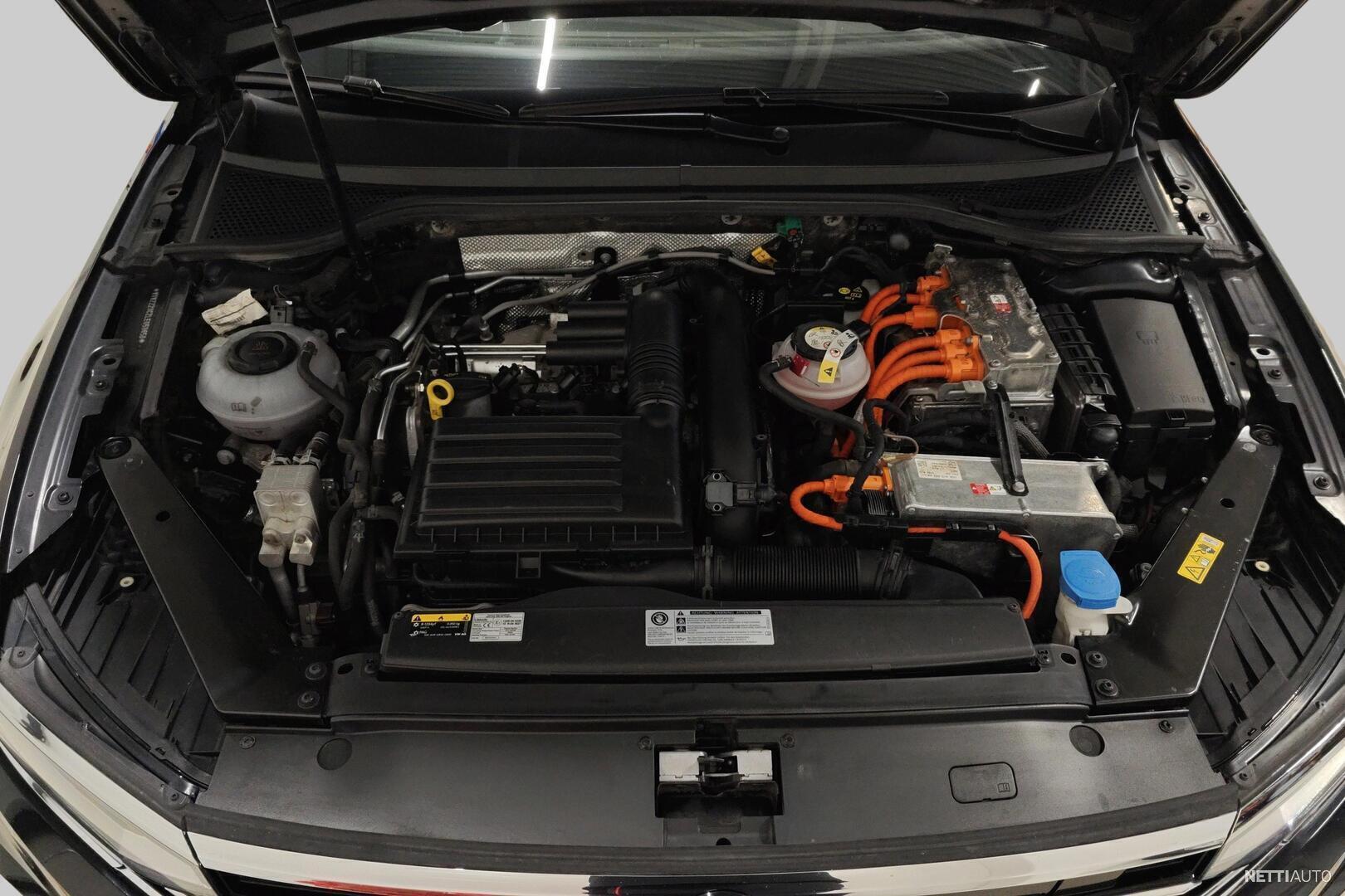15 / 30
