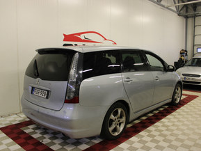 Mitsubishi Grandis
