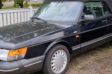 Saab 900