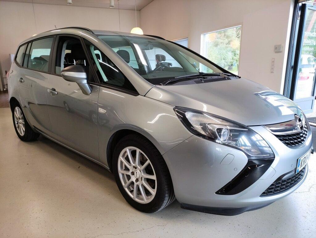 Opel Zafira Tourer 2012, photo 4/11