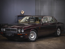 Daimler Double Six