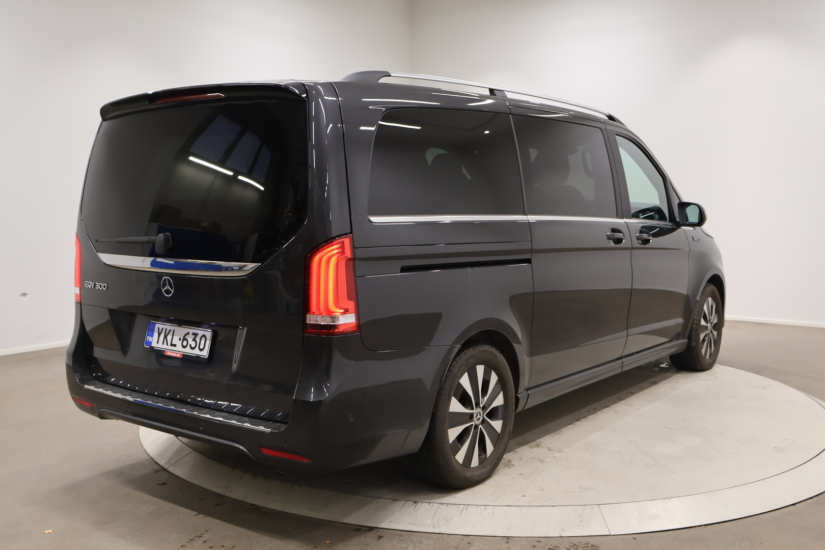 Mercedes-Benz EQV 300 e pitkä A2 2021, photo 5/24