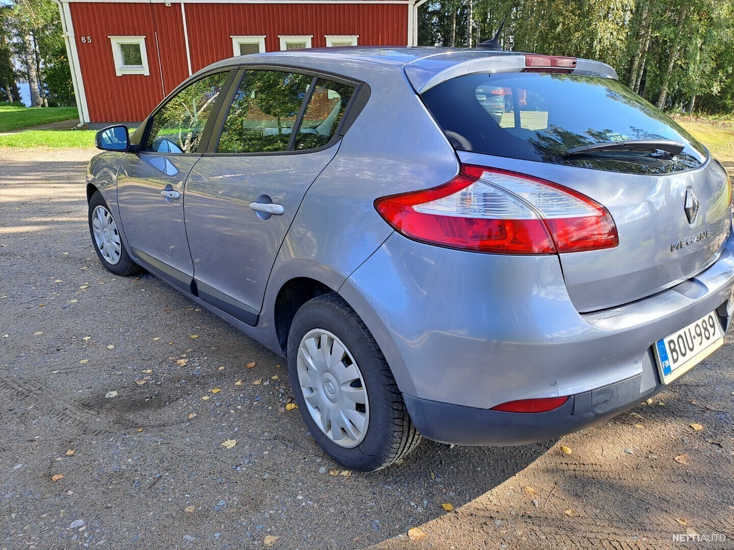 renault-megane-hatchback-1-5dci-110hv-fap-dynamique-viistoper-2011