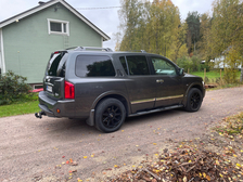 Infiniti QX56