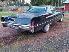 Cadillac De Ville
