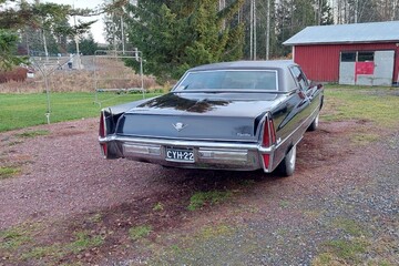 Cadillac De Ville