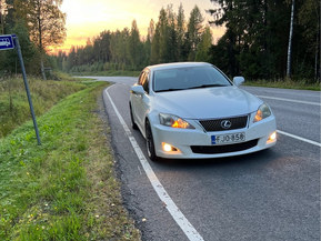 Lexus IS