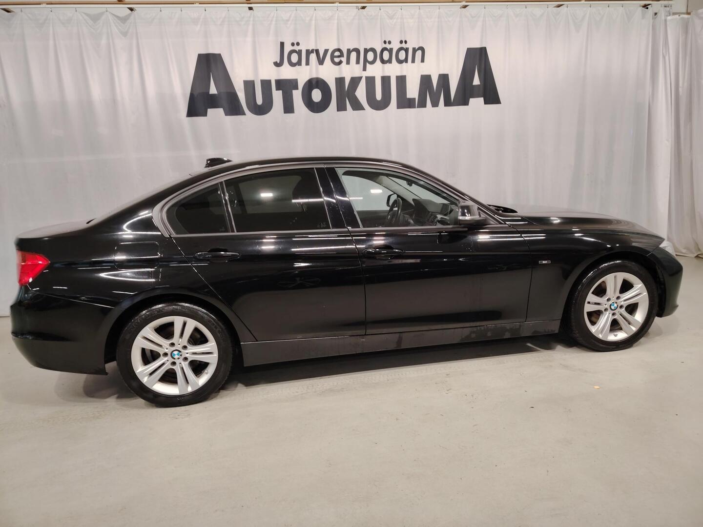 BMW 320 2014, photo 4/10
