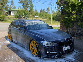 BMW 320