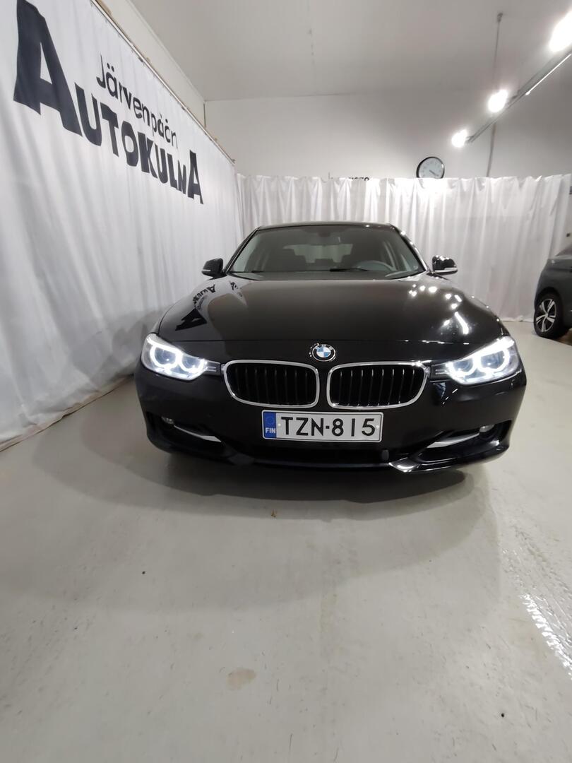 BMW 320 2014, photo 7/10