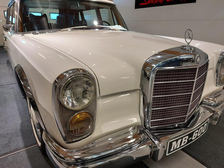 Mercedes-Benz 600