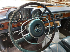 Mercedes-Benz 600