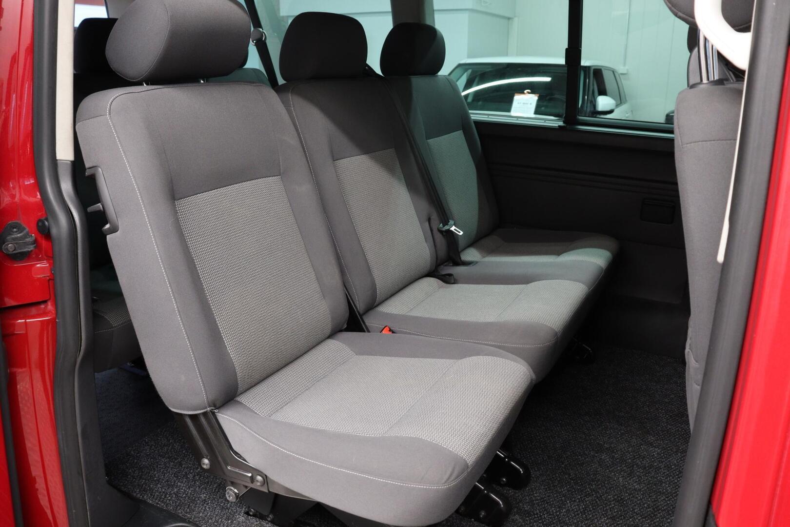 Volkswagen Caravelle 2010, photo 7/10