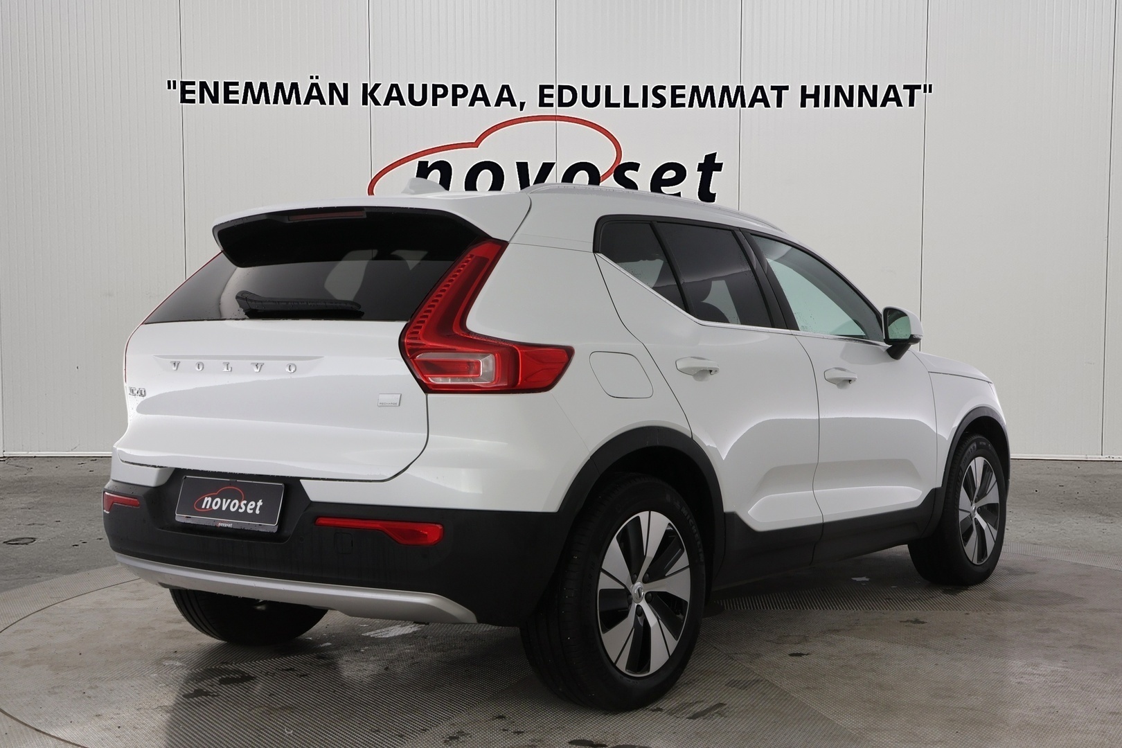 Volvo XC40 2022, photo 4/10