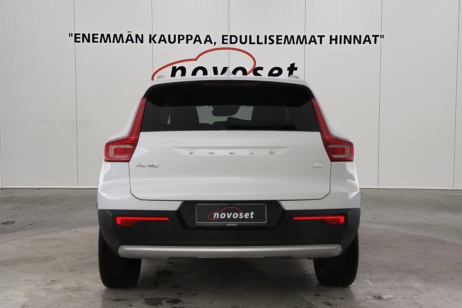 Volvo XC40 2022, photo 3/10