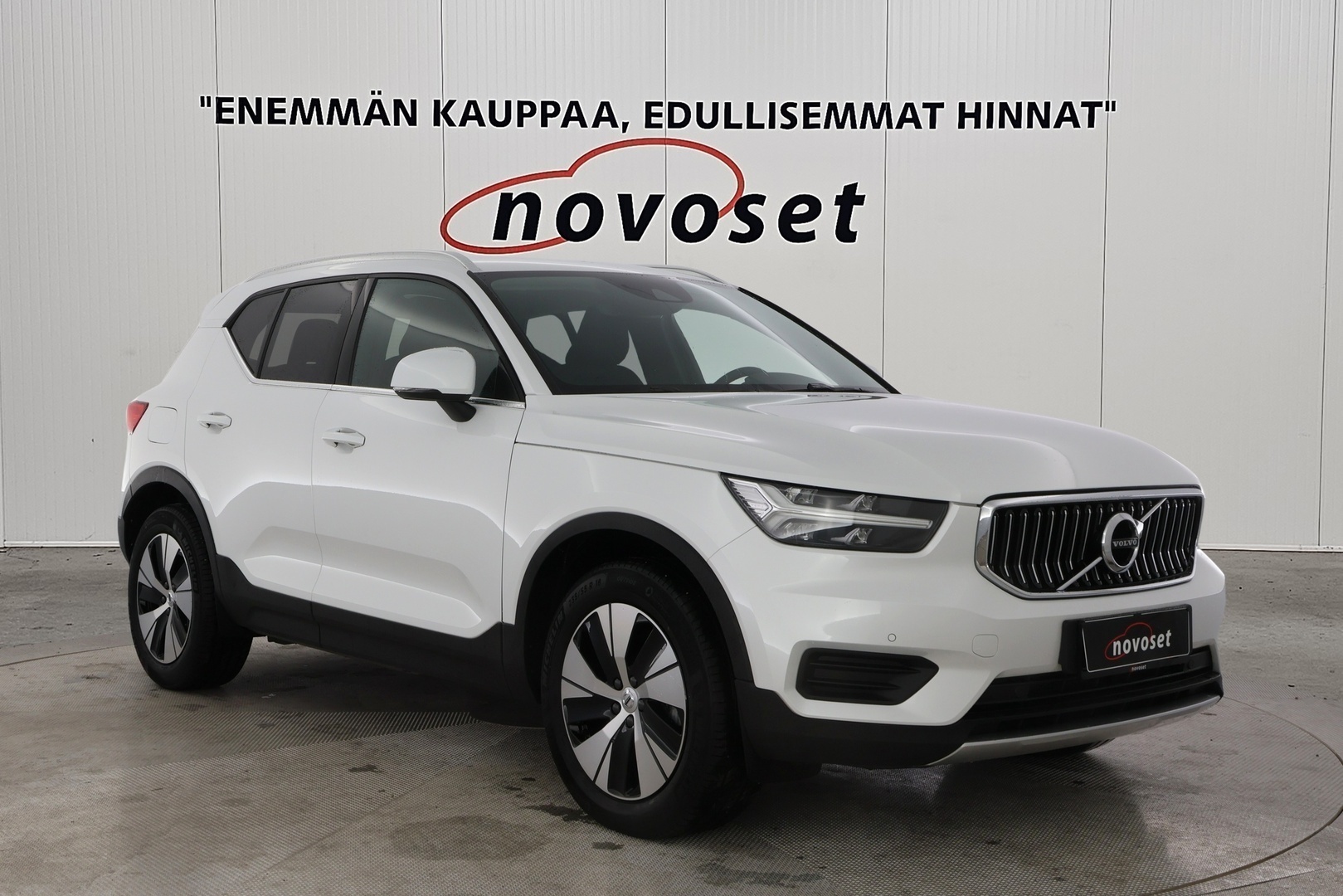 Volvo XC40 2022, photo 5/10