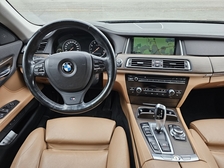 BMW 750