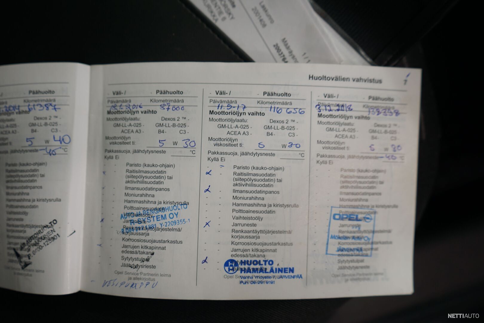 27 / 30