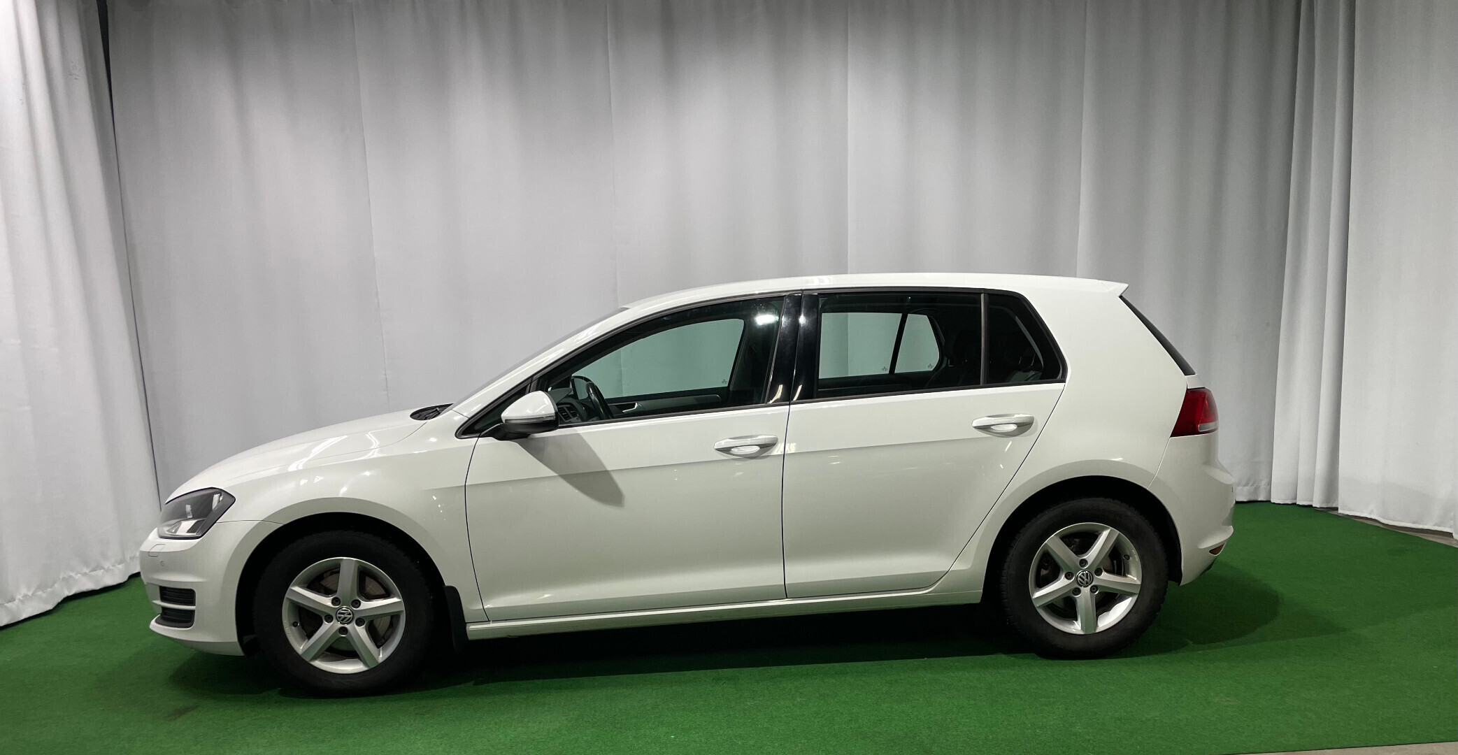 Volkswagen Golf 2016, photo 2/10