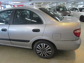 Nissan Almera