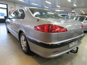 Peugeot 607