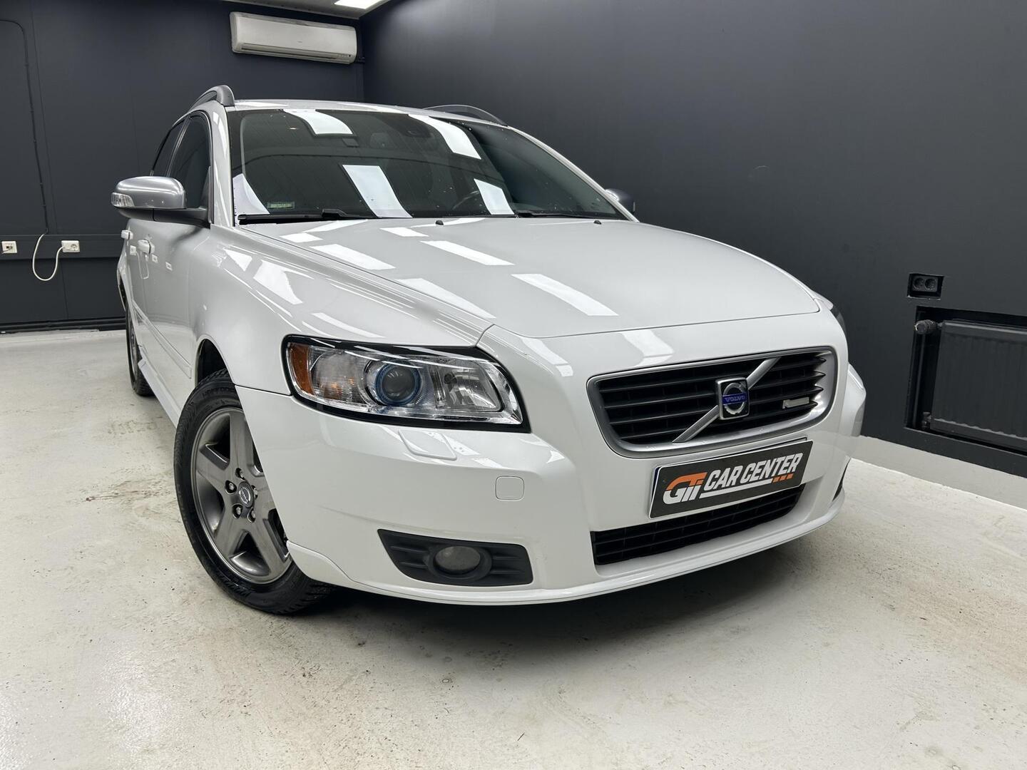 Volvo V50 2.0D FARMARI R-DESIGN 2009, kuva 3/11