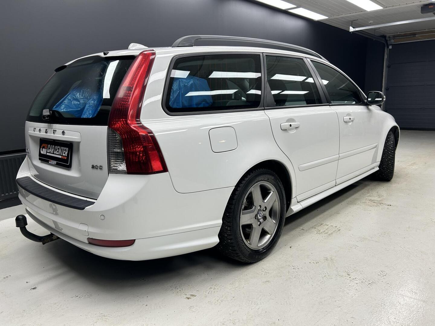 Volvo V50 2.0D FARMARI R-DESIGN 2009, kuva 6/11