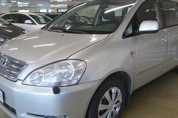 Toyota Avensis Verso