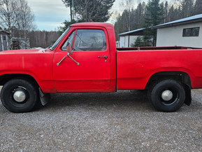 Dodge D150