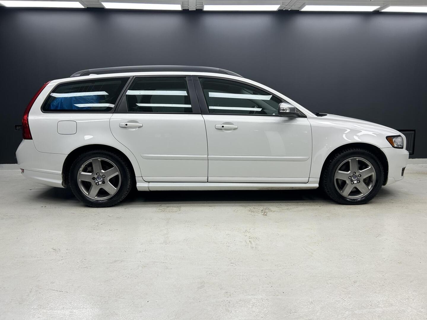 Volvo V50 2.0D FARMARI R-DESIGN 2009, kuva 5/11