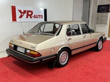 Saab 900