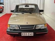 Saab 900