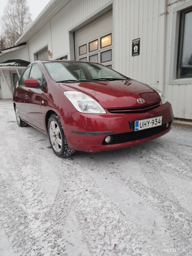 Toyota Prius 1.5 HSD *bensa / hybridi / just katsastettu / alk. 69 € kk