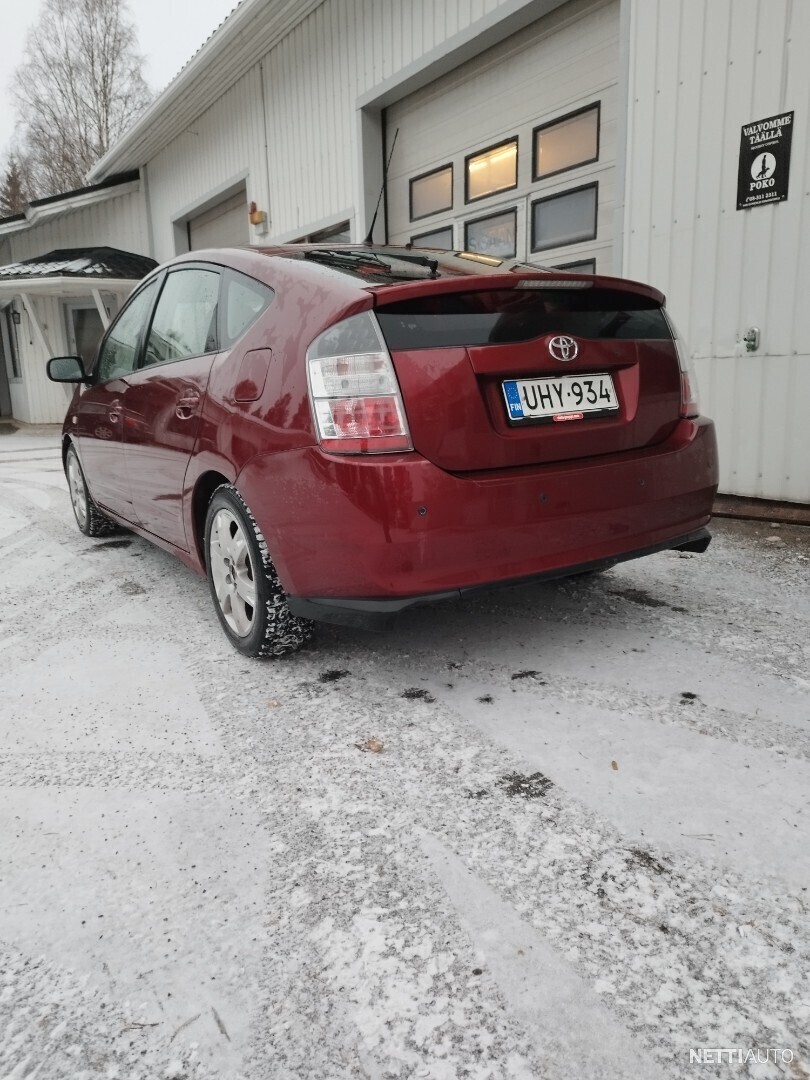 Toyota Prius 1.5 HSD *bensa / hybridi / just katsastettu / alk. 69 € kk