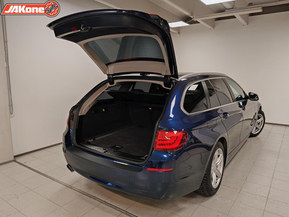 BMW 523