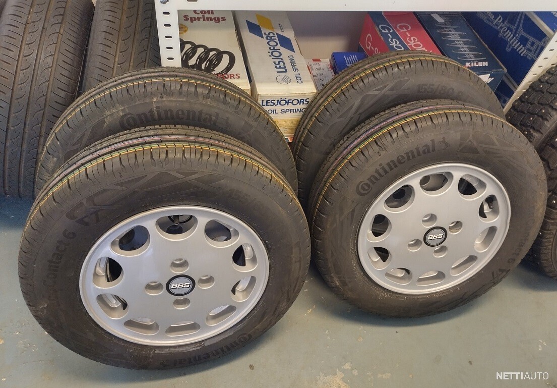 21 / 23