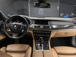 BMW 750