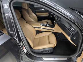 BMW 750