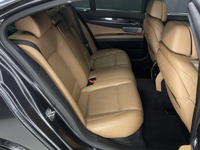 BMW 750