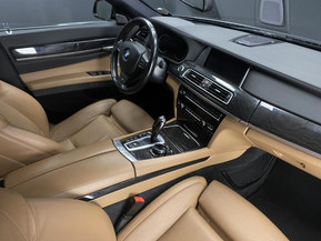 BMW 750